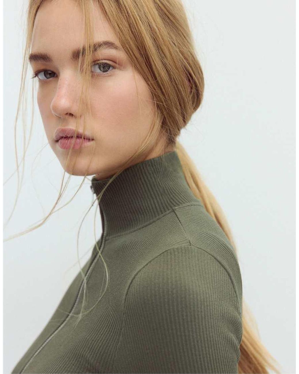Stradivarius Green Fitted Zip-Up T-Shirt
