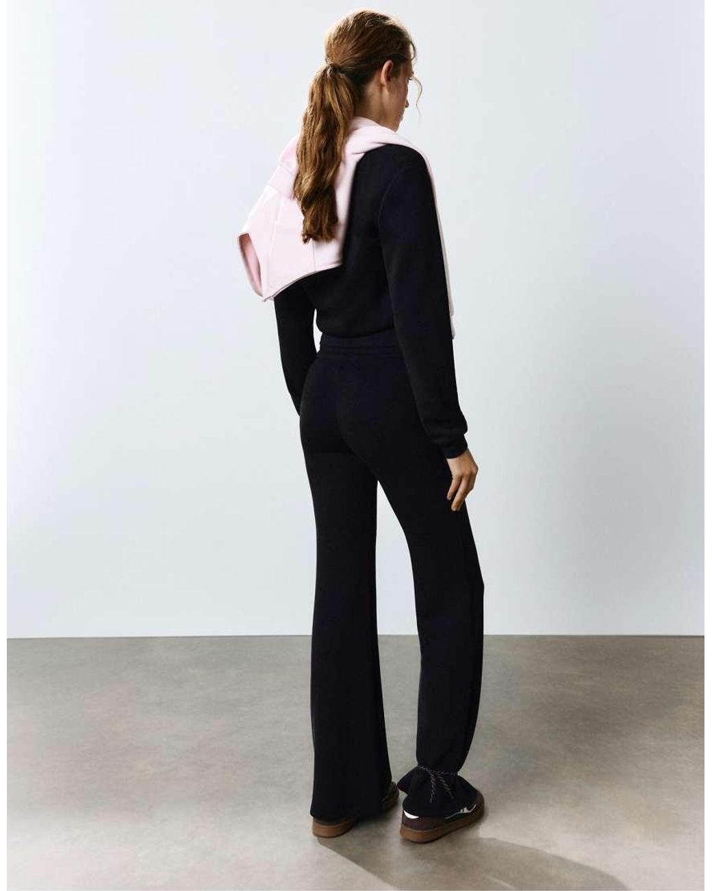 Pull&Bear Zacht Aanvoelende Flared Broek in het White