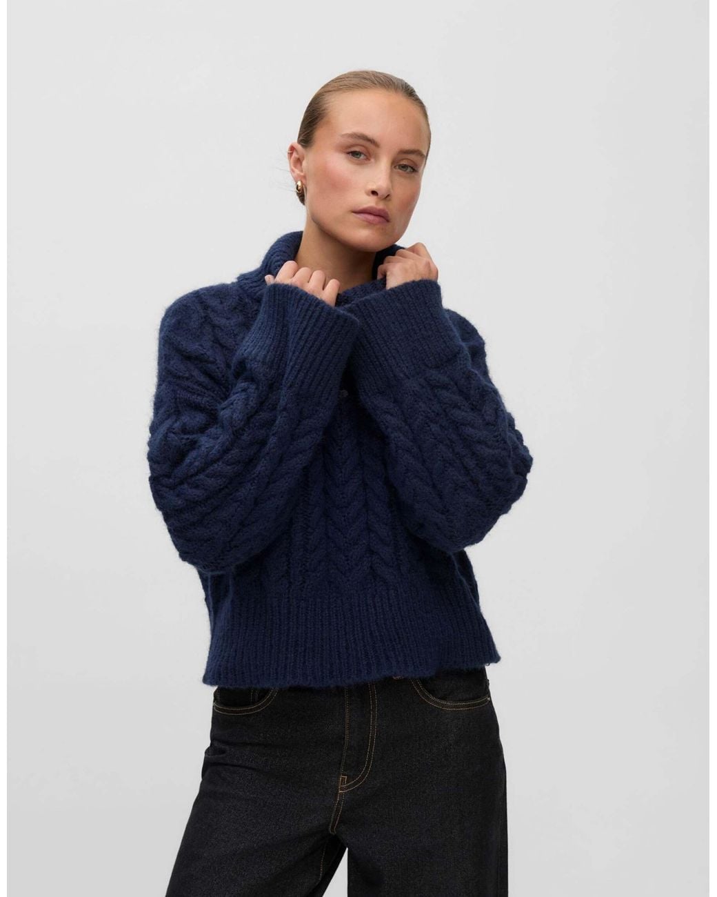 Vero Moda Blue Dream gerippter oversize-strickpullover mit rollkragen und überschnittenen schultern
