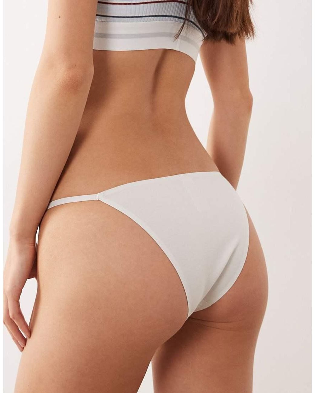 Calvin Klein Natural Cotton Modal Signature Seamless String Bikini Brief