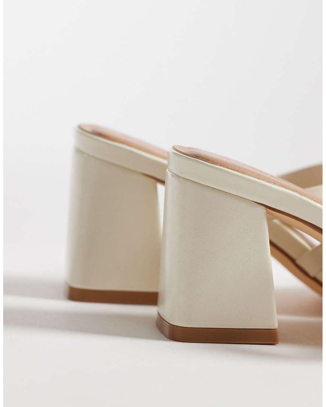 New Look Natural Pu Gold Trim Mules
