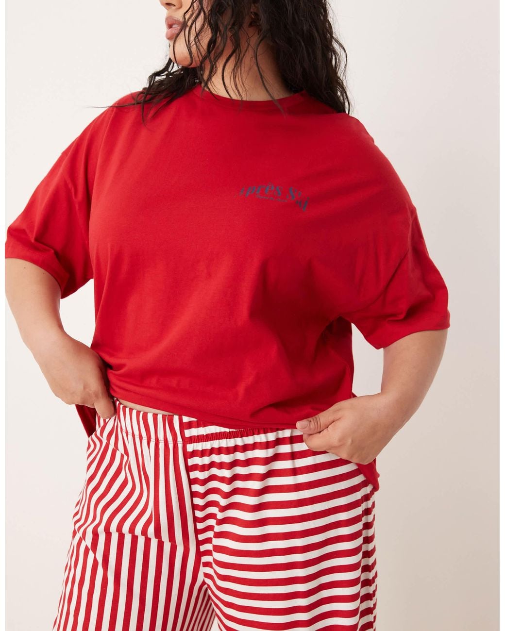 ASOS Red Asos design curve – pyjama aus oversize-t-shirt mit "après ski"-grafikprint und hose mit weitem bein