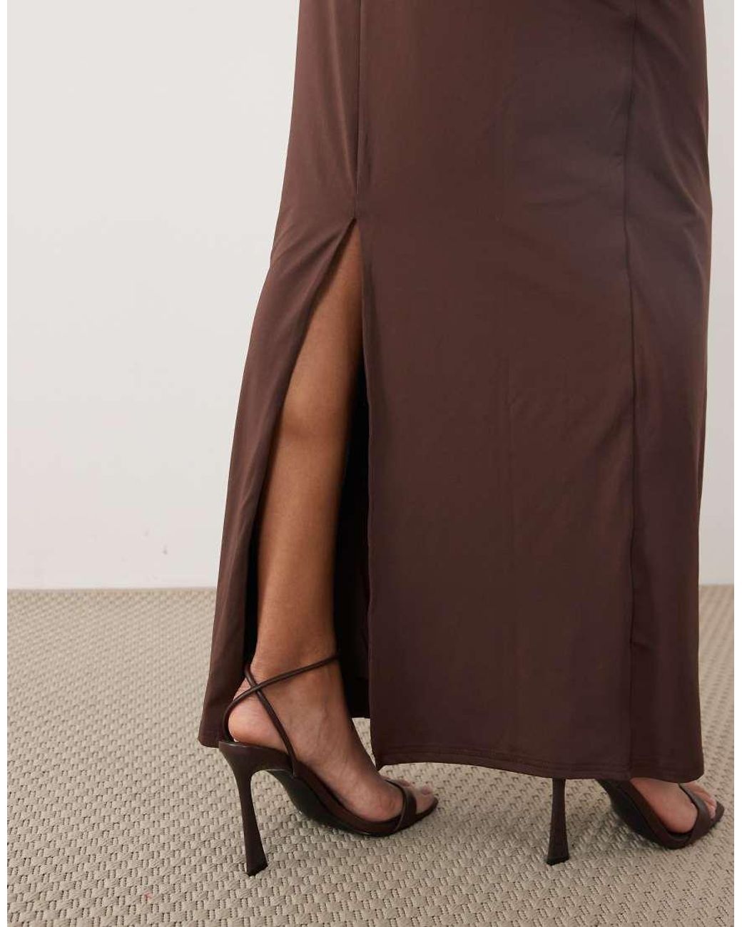 SNDY'S Brown Ruched Detail Back Slit Maxi Skirt