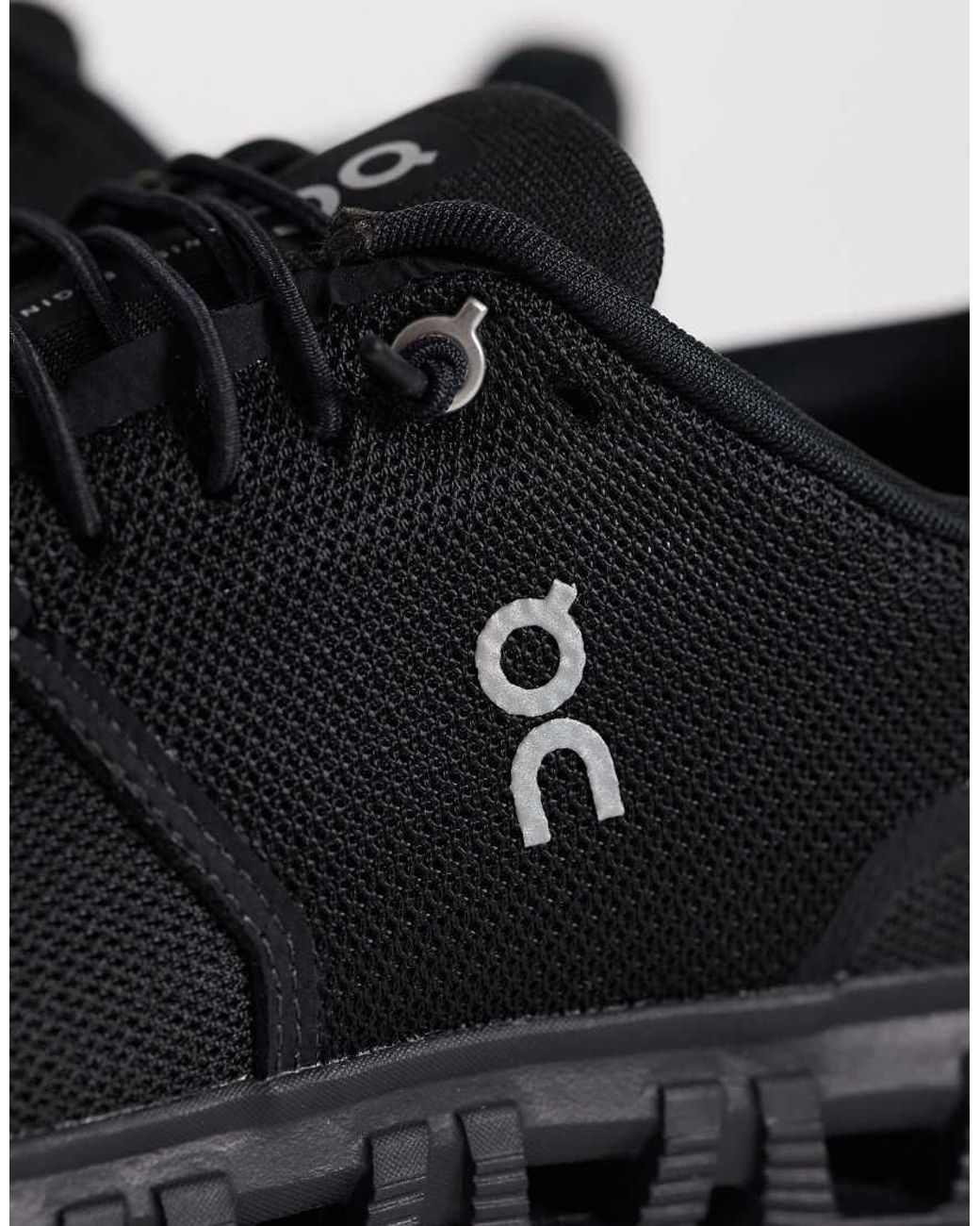 On Shoes Black Cloud 6 All Day Trainers for men