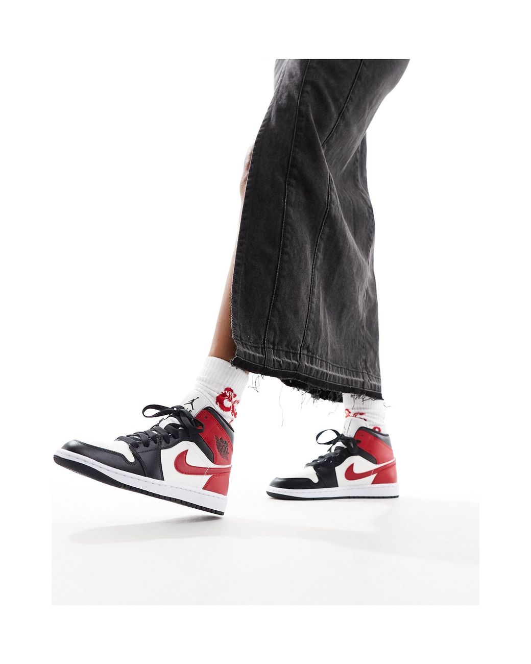 Nike Air 1 Mid Sneakers Voor Dames in het Zwart Lyst NL