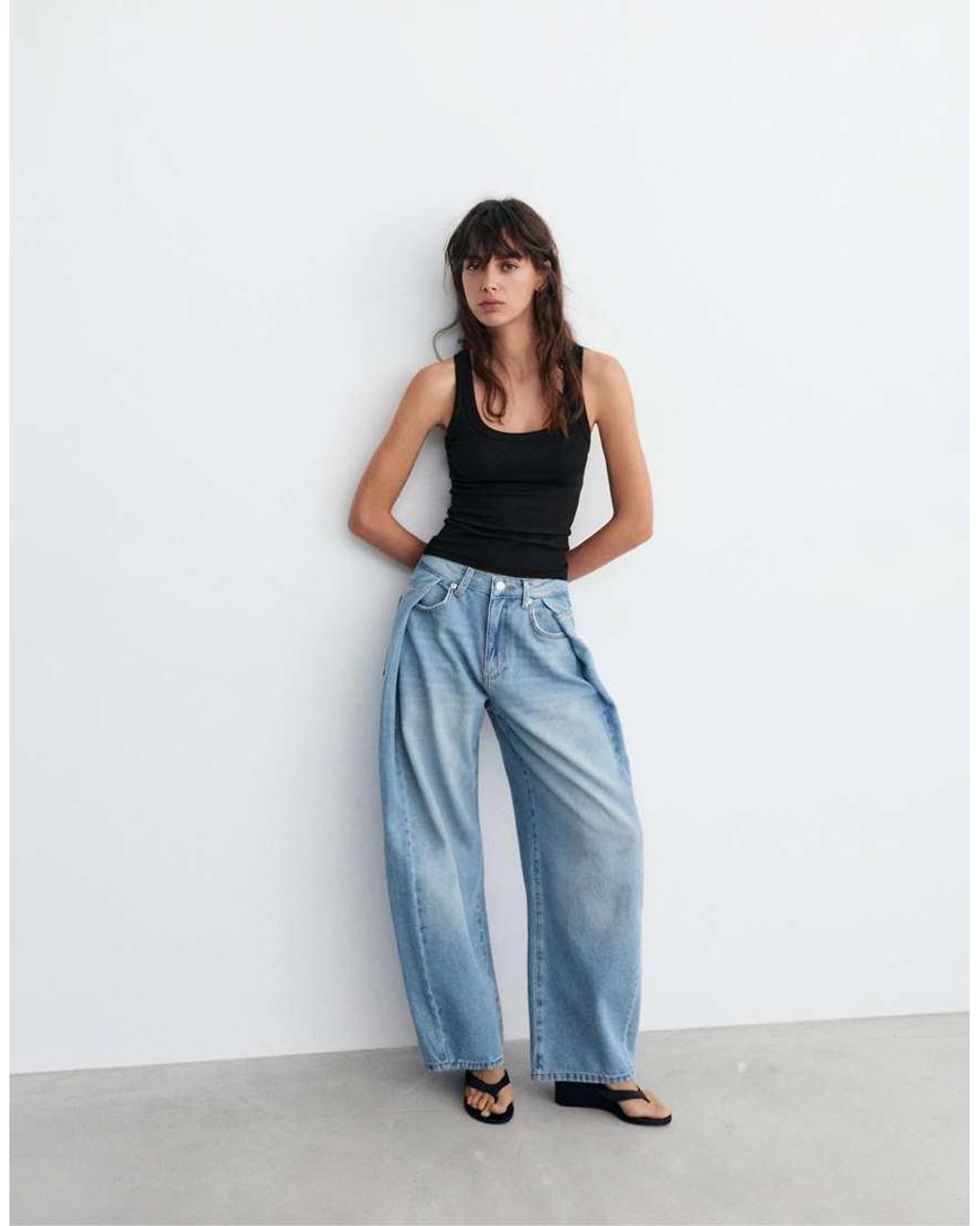 Top Senza Maniche Basic di Pull&Bear in Black