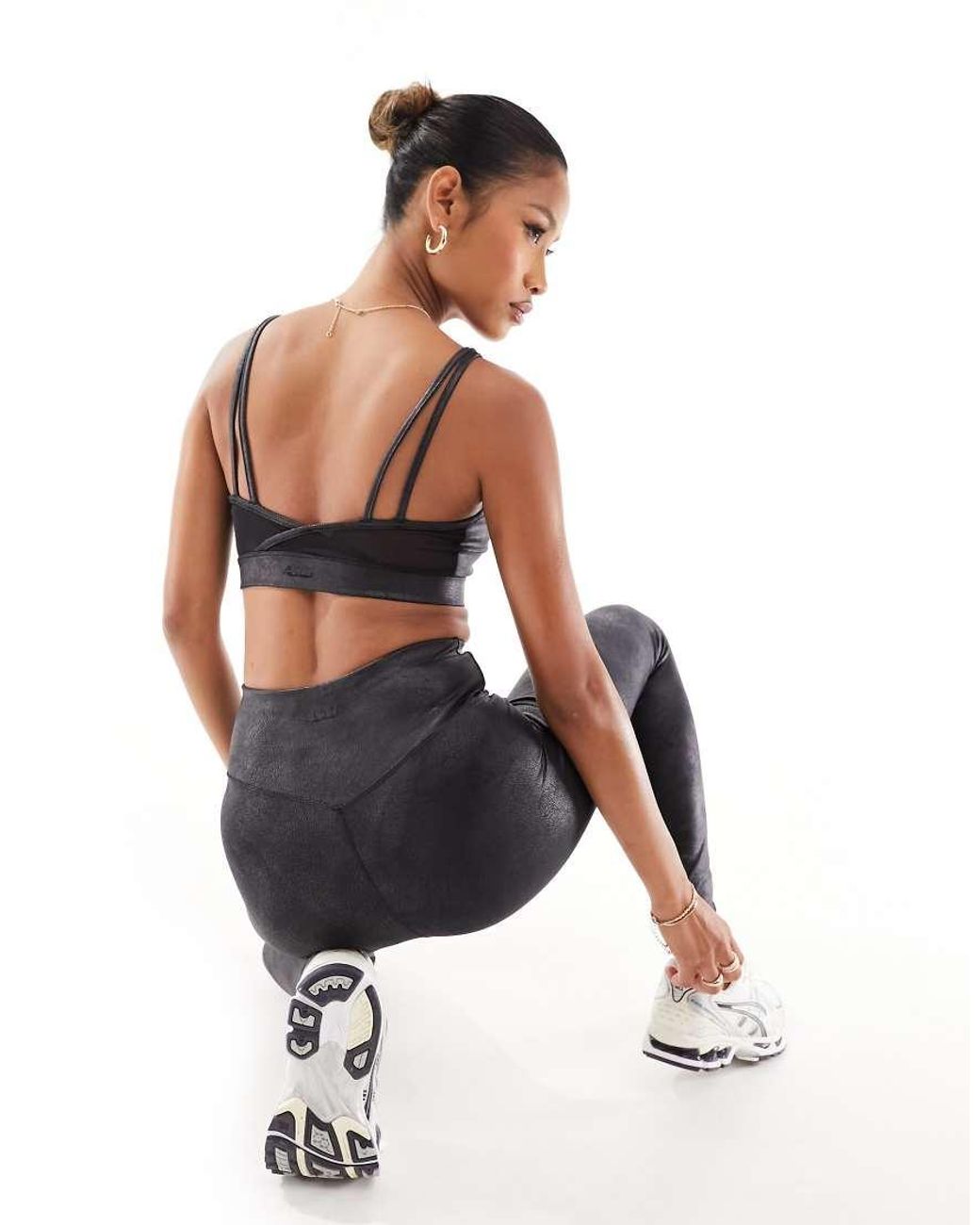 4505 Black Medium Support Sports Bra