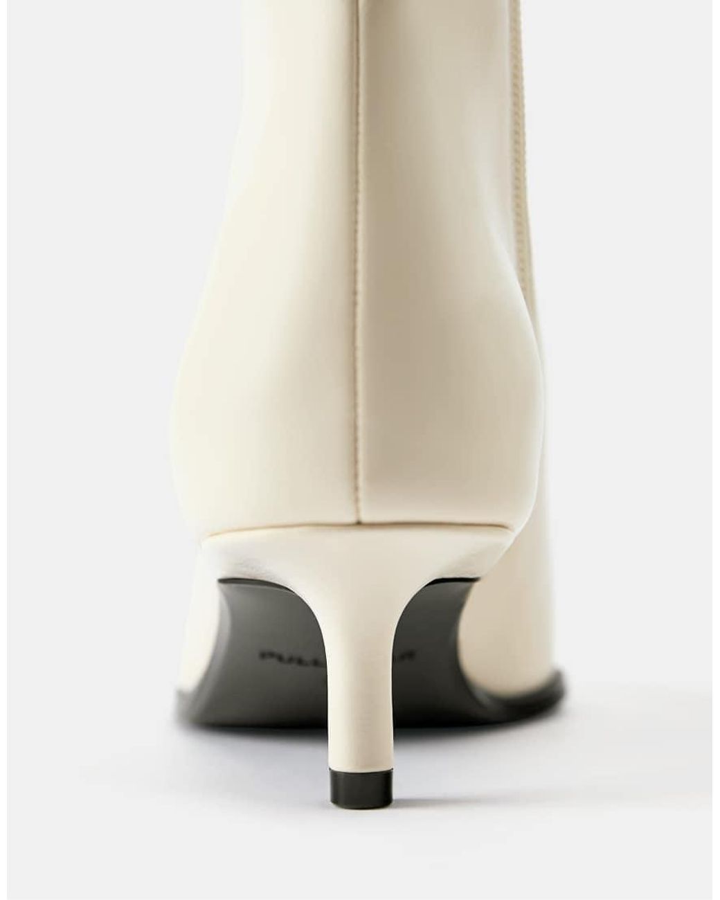 Stivaletti Con Tacchetto di Pull&Bear in White