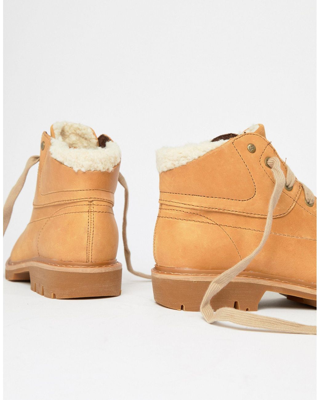 caterpillar fur lined boots