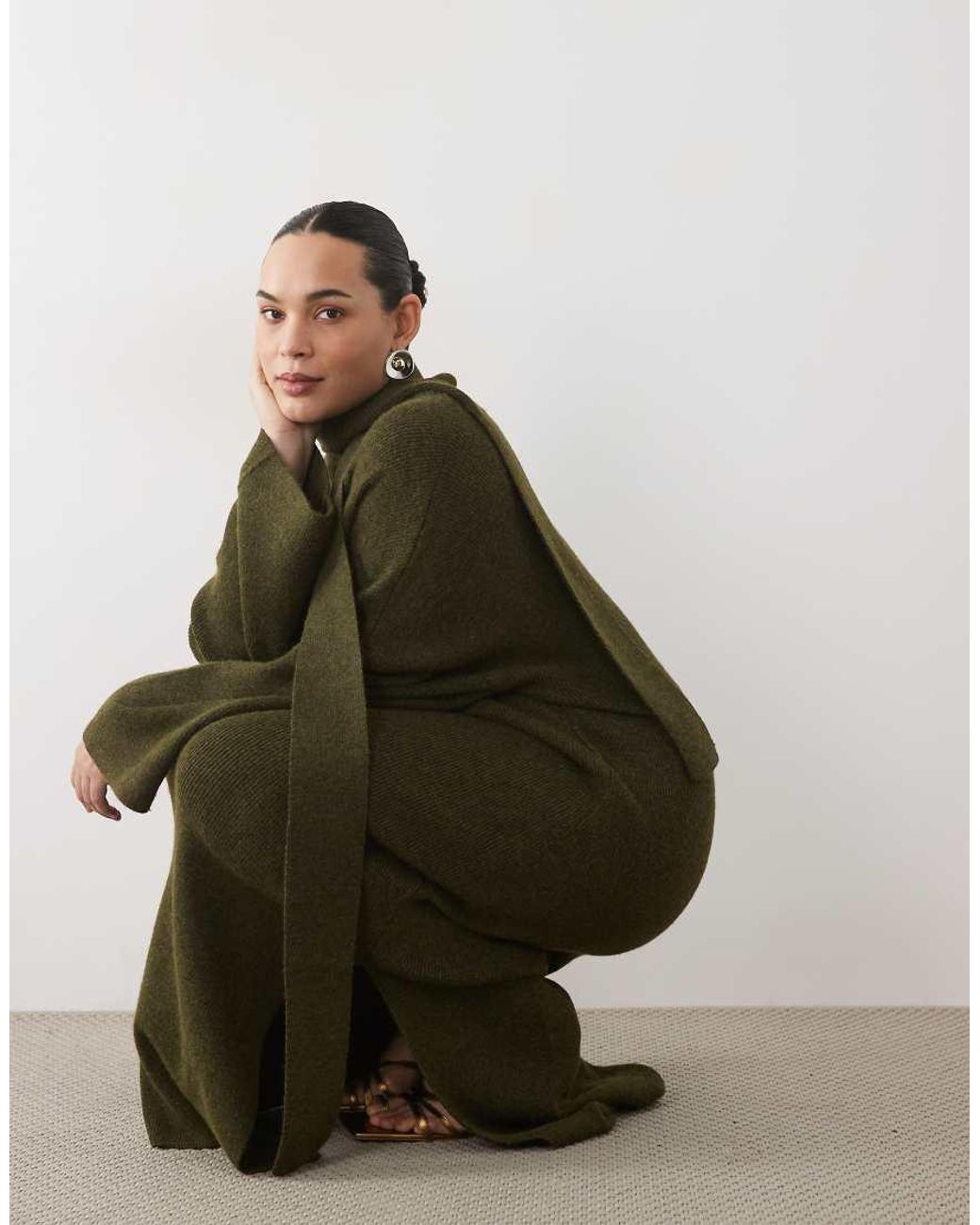 Pretty Lavish Curve Green Knitted High Neck Belted Midi Dress