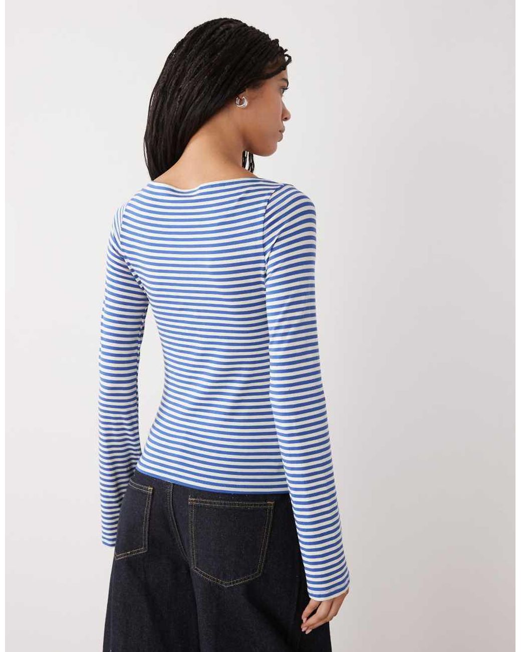 Annie di Weekday in Blue