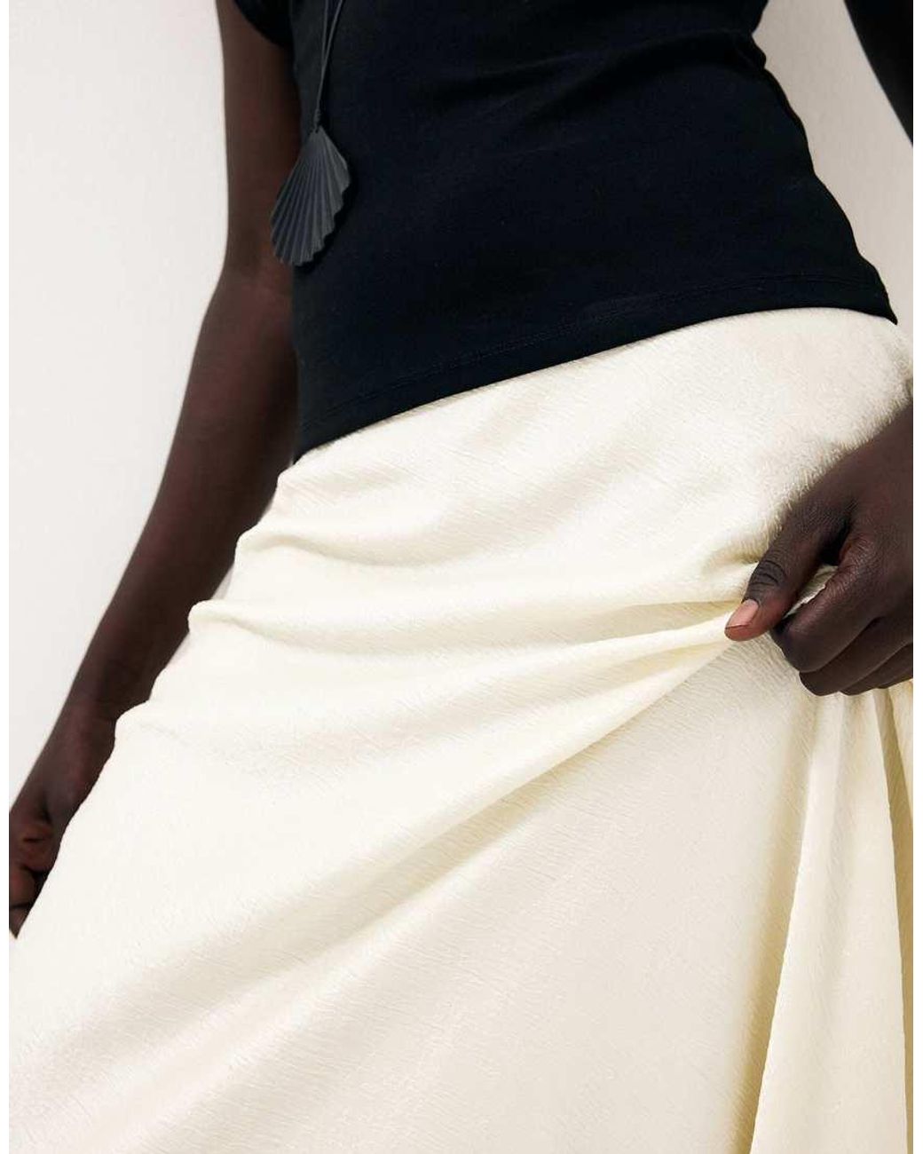 NA-KD Natural Crinkle Bias Cut Maxi Skirt