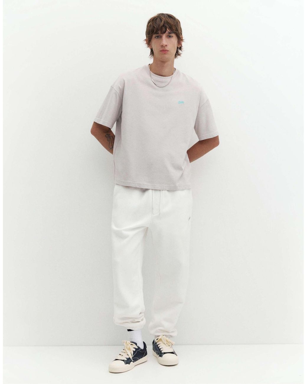 Pull&Bear Stwd jogger in White für Herren