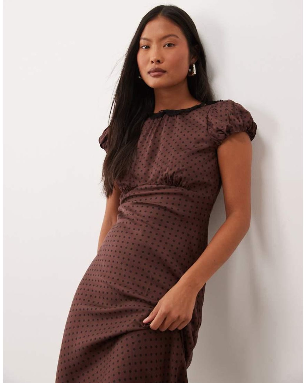 Nobody's Child Petite Brown Marianna Boat Neck Puff Sleeve Midi Dress