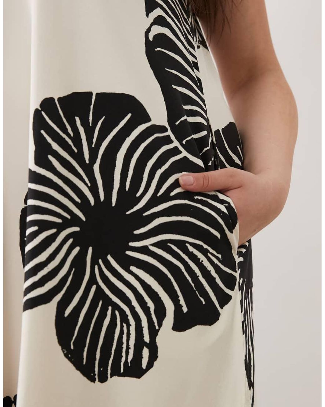 ASOS White Asos Design Curve Sleeveless V Neck Trapeze Maxi Dress