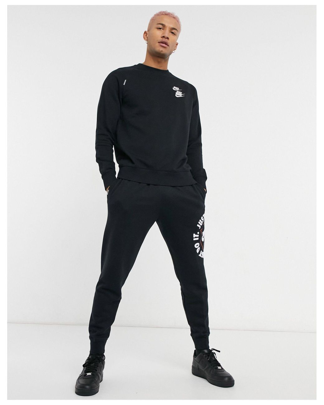 nike world tour crew sweatshirt