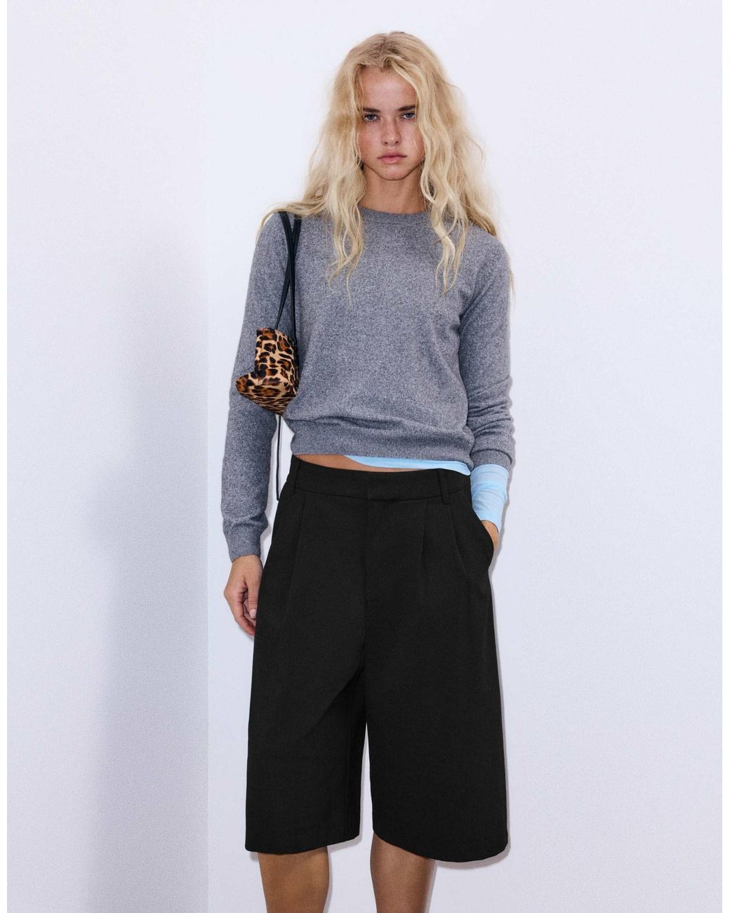 Pull&Bear White Bermudashorts mit bügelfalten