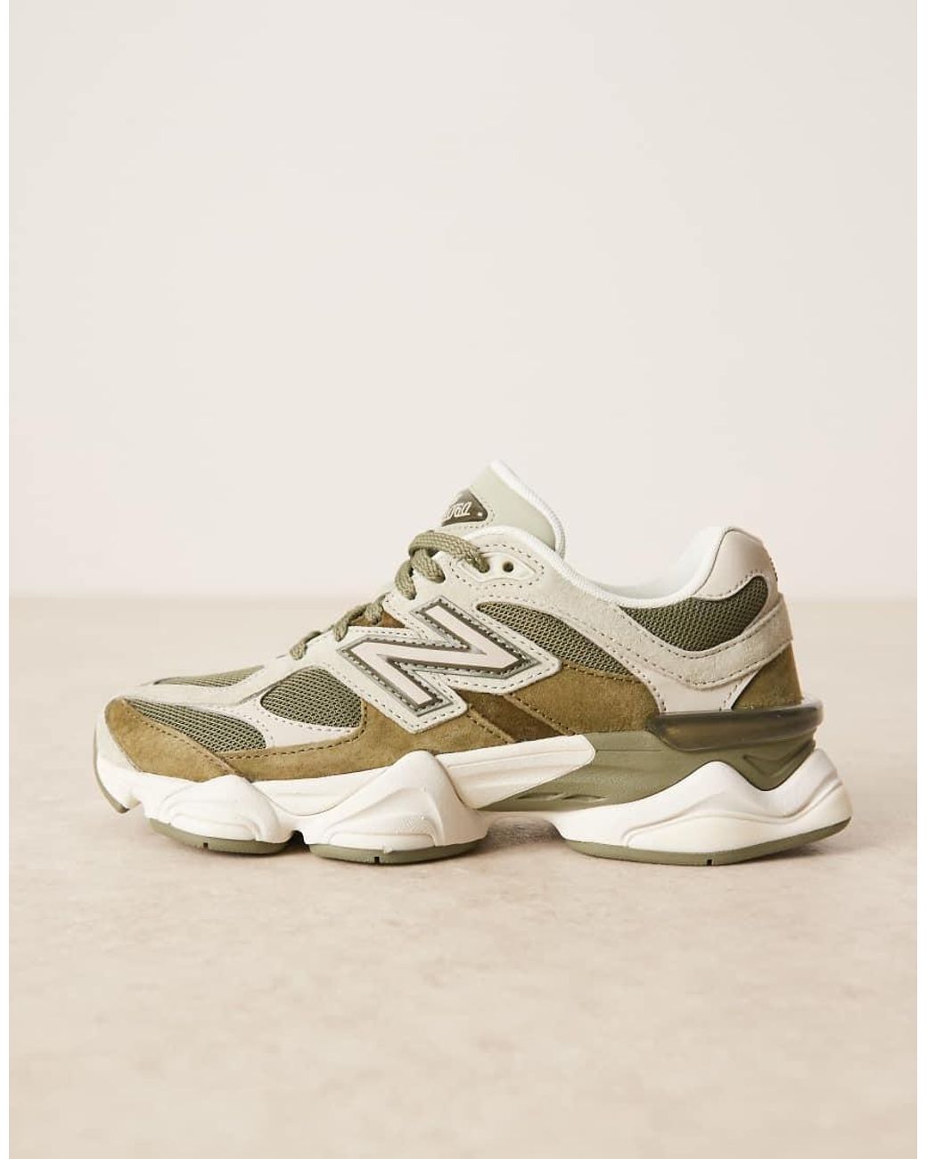 New Balance Natural 9060 Trainers