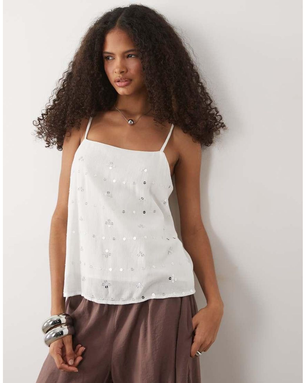 Mango Teen in het White