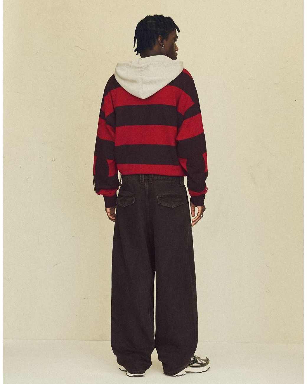 Bershka Brown Wide-Leg Darted Jeans for men