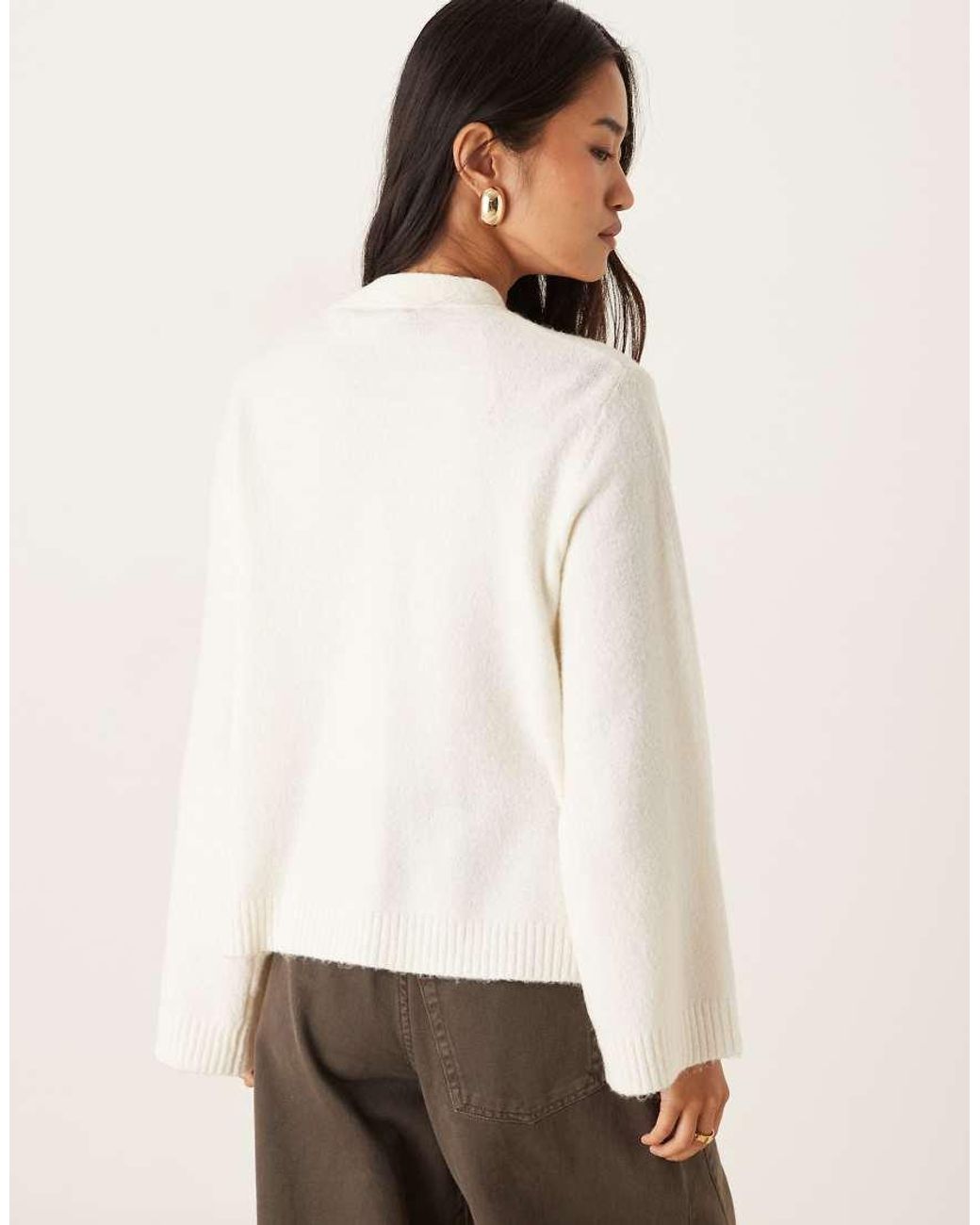 Gina Tricot White Relaxed Knitted Cardigan With Pockets