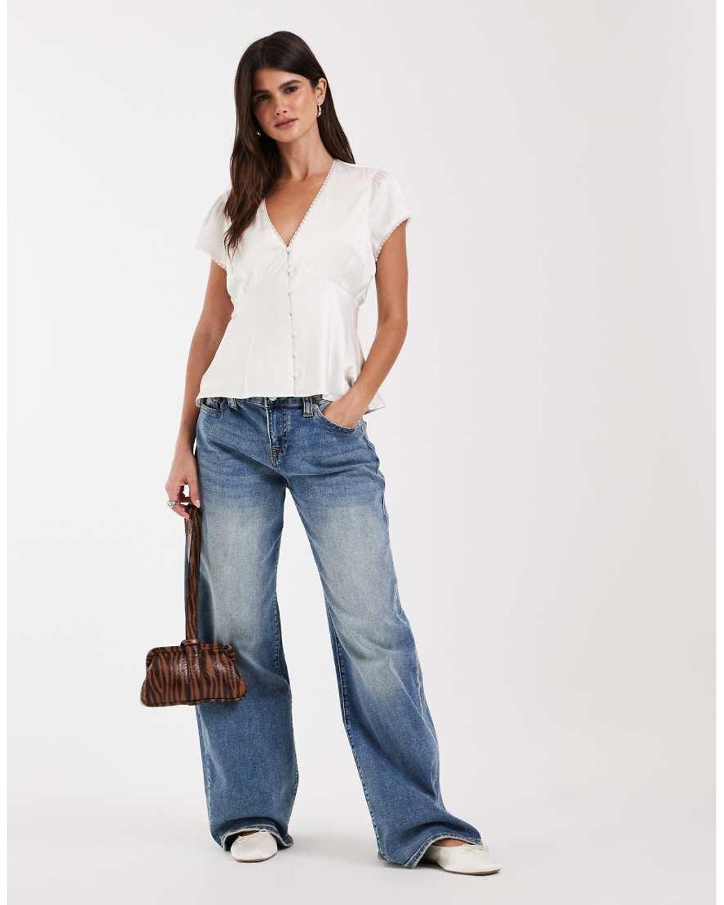 Abercrombie & Fitch White V Neck Short Sleeve Blouse