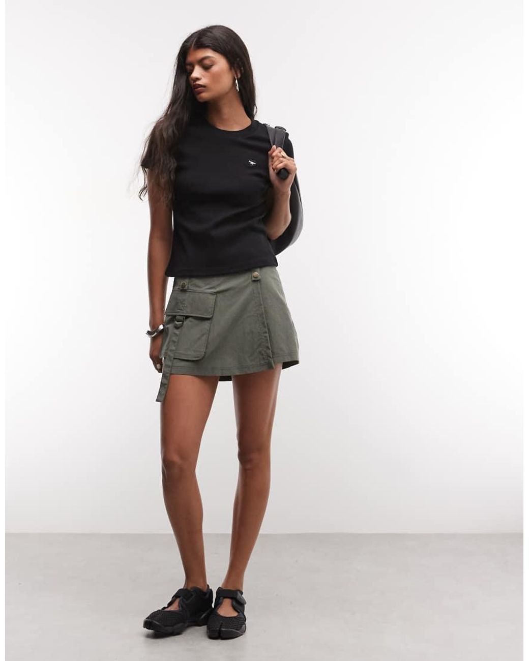 Carhartt Black Small Heart Patch T-shirt