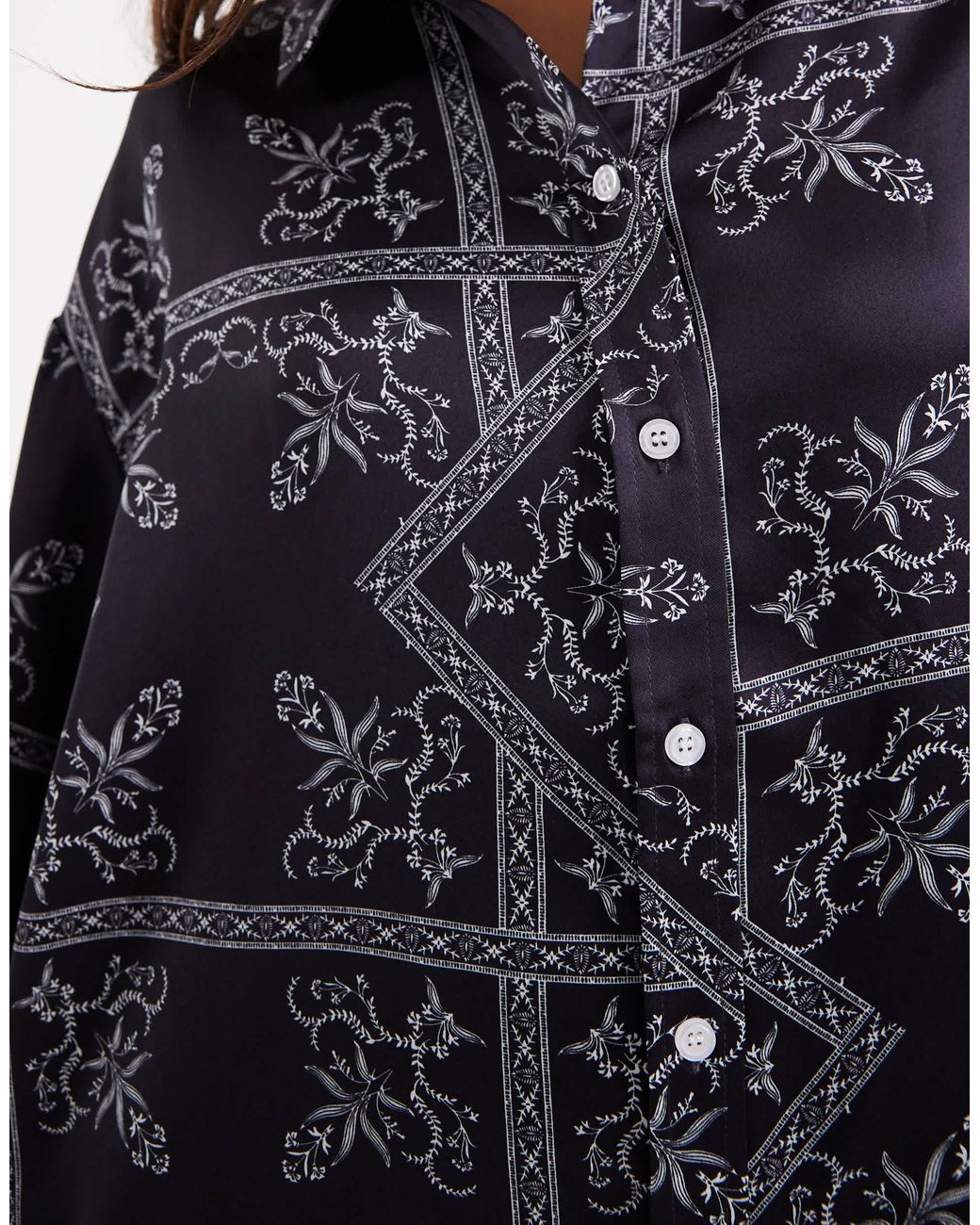 4th & Reckless Black – satin-hemdbluse