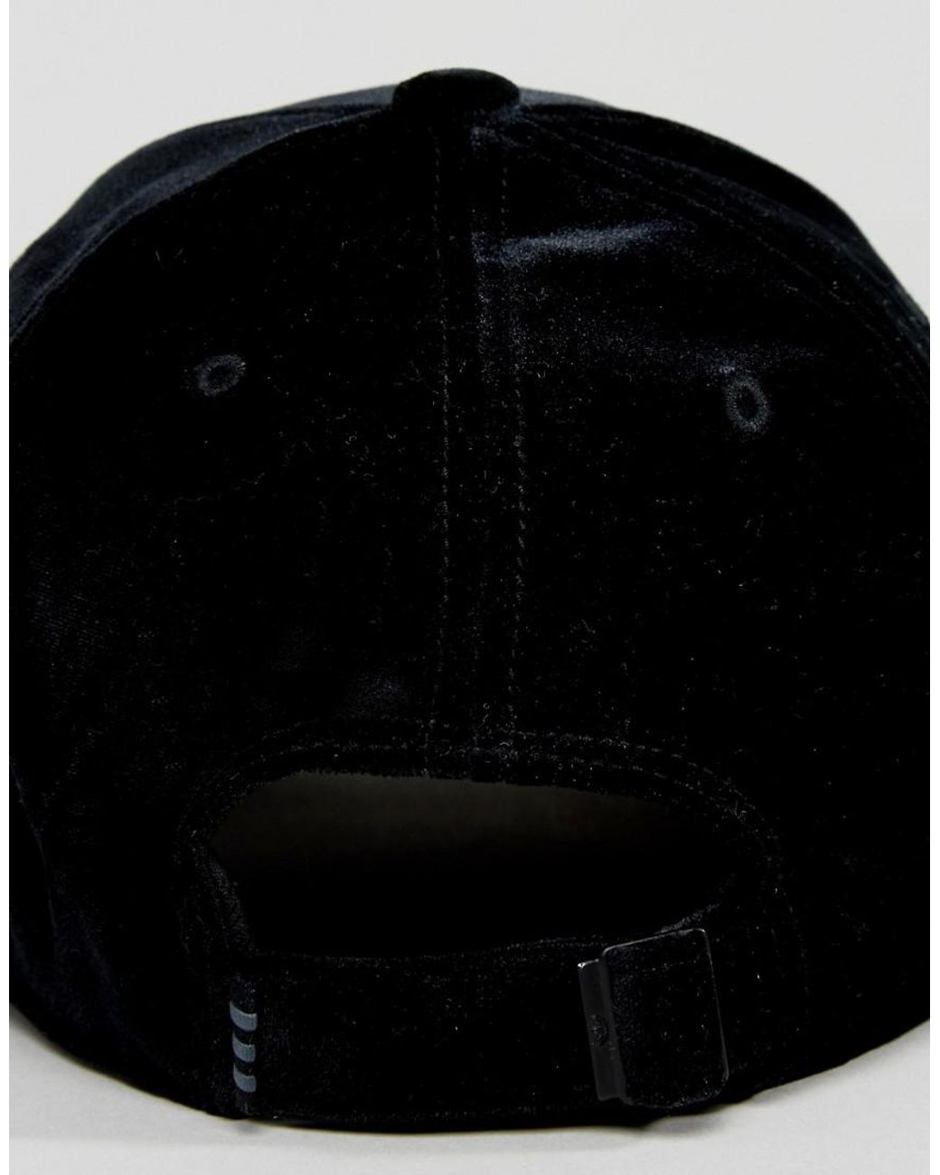Originals Velvet Vibes Trefoil Cap 