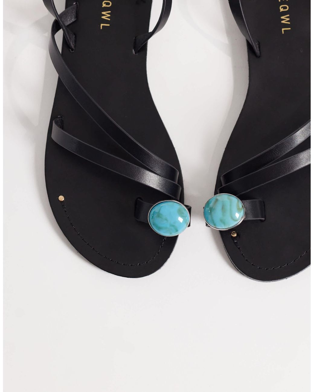 SEQWL White – flache riemchensandalen