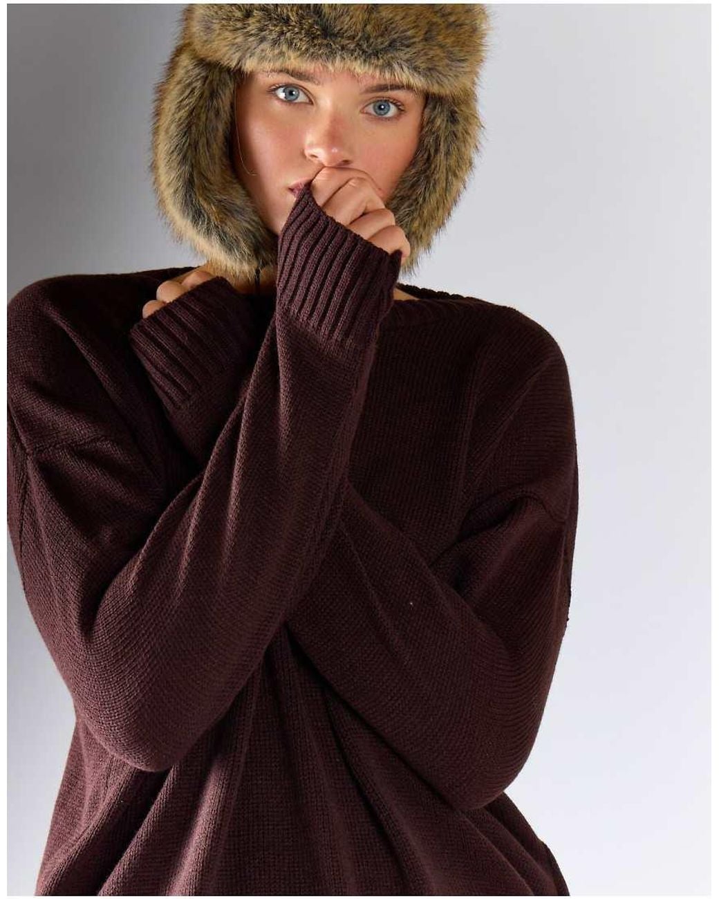 Glamorous Red Crew Neck Relaxed Fit Knitted Jumper