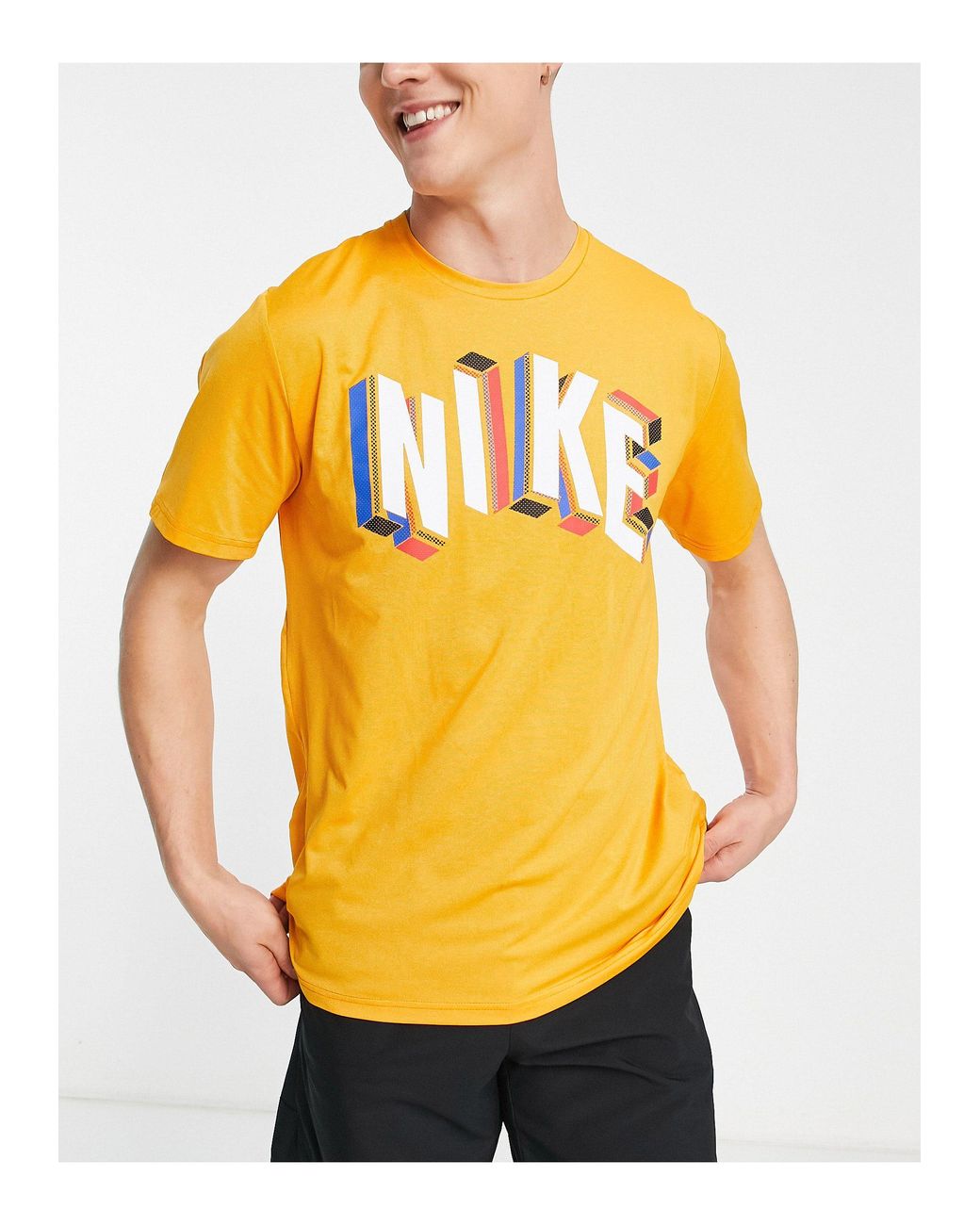 Camiseta con estampado gráfico Nike de hombre de color Naranja | Lyst