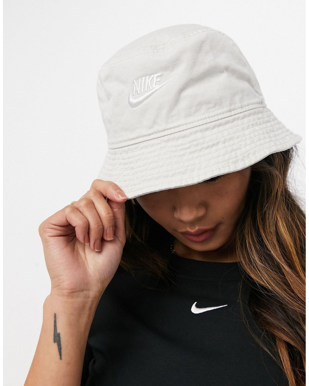 Nike Bucket Hat in White | Lyst UK