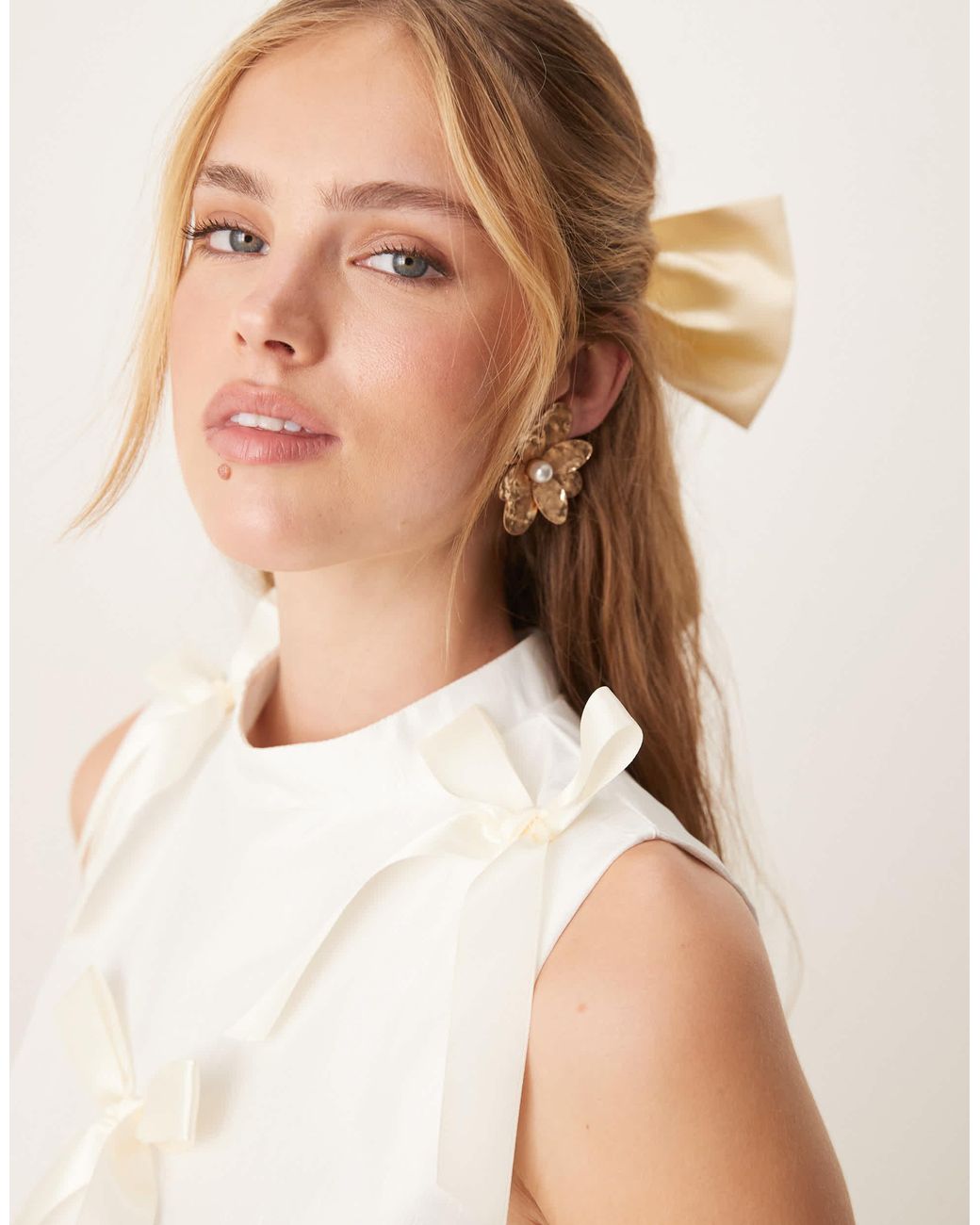sister jane☆drop all over bow midi ワンピース【UK発】 Sister Jane Snowdrop All Over Bow Midi Dress in Natural | Lyst