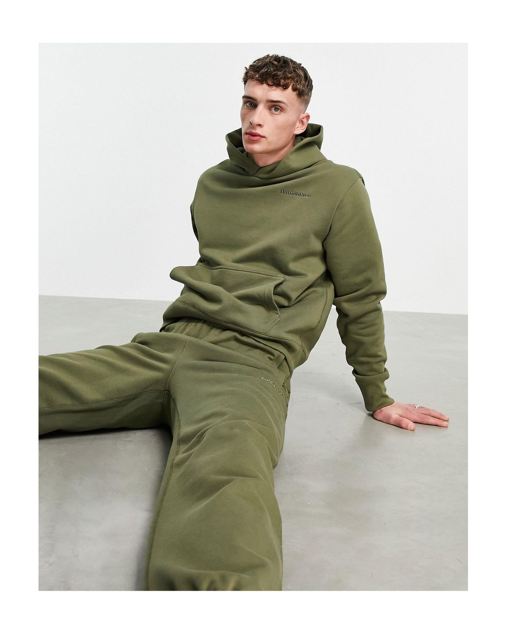 Mikiny a svetry adidas x Pharrell Williams Basics Hoodie Dark Green