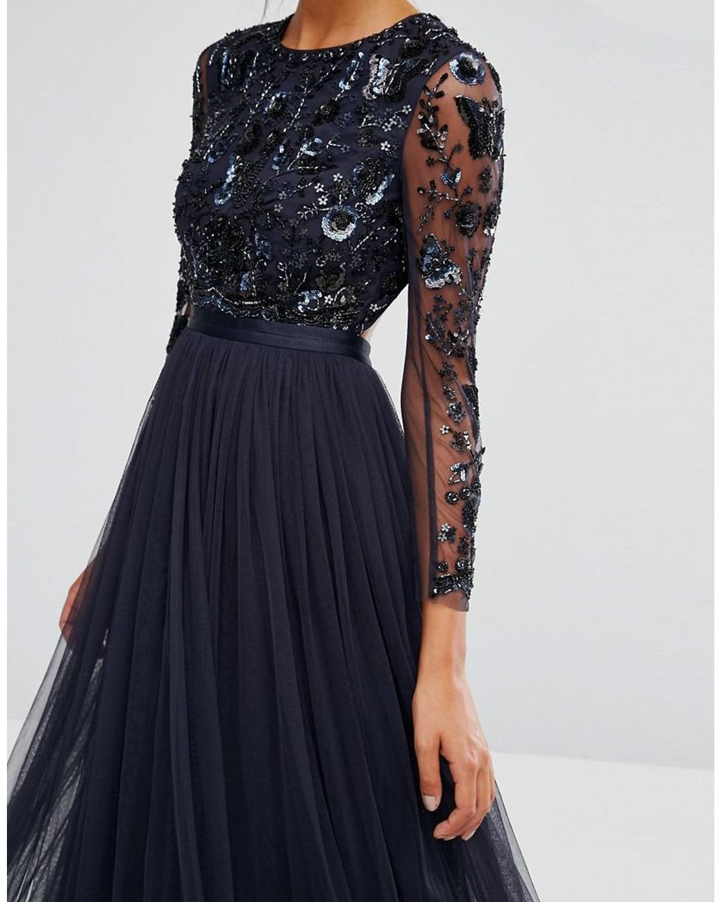 Needle and top thread navy gown