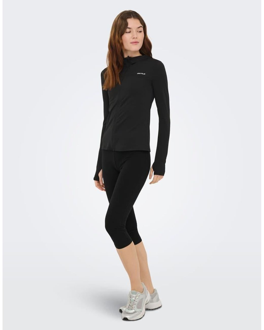 Only Play Black Training Top