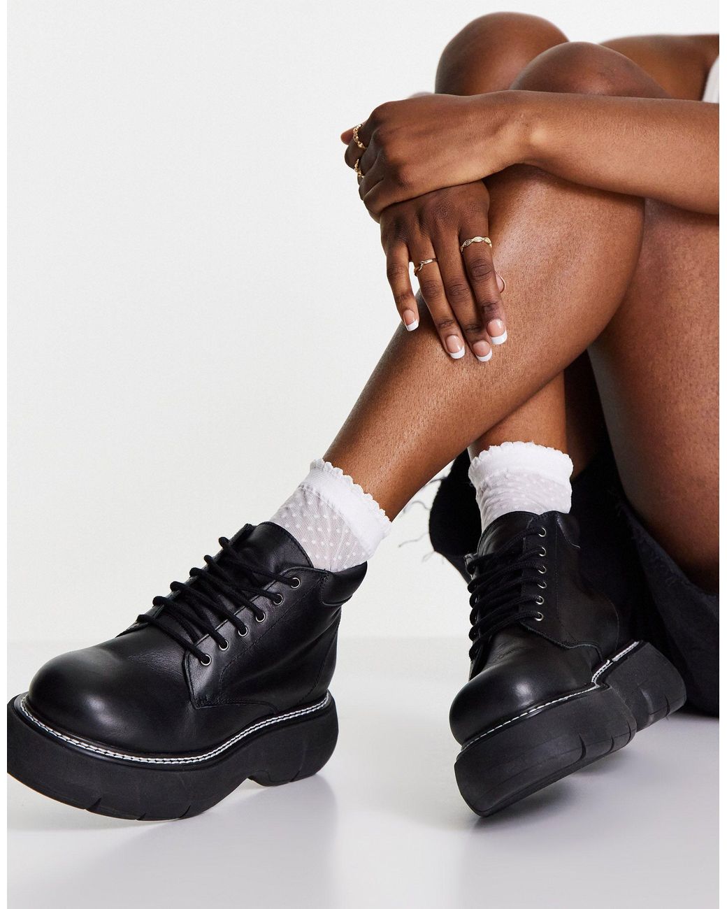 Amber Leather Chunky Laceup Low Boots in Black Lyst