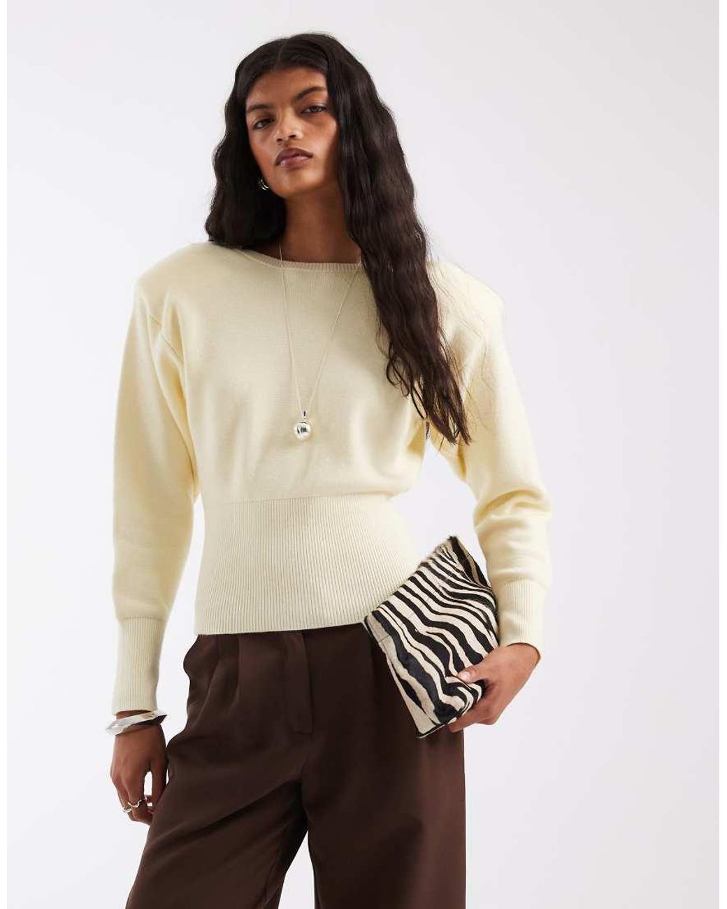 ASOS Gebreide Sweater Met Schoudervulling in het Natural