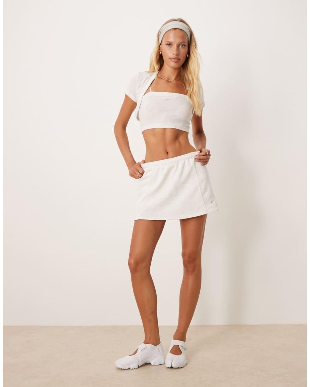 Nike White Chill Cropped 2in1 Top