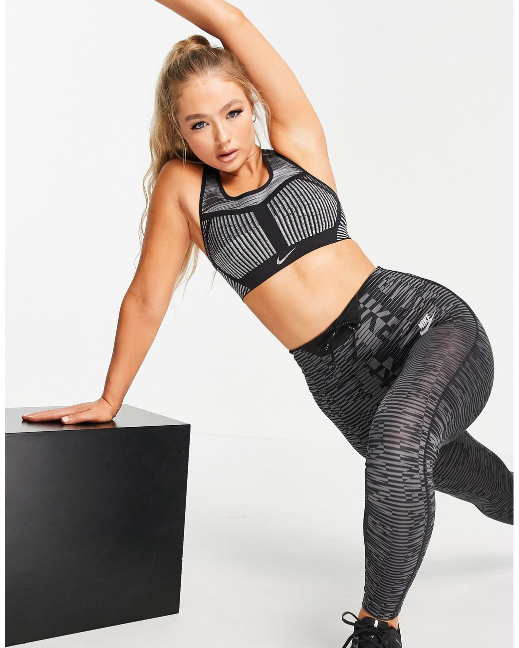 Nike Fenom Flyknit - Sport Bh Met Stevige Ondersteuning in het Zwart - Lyst