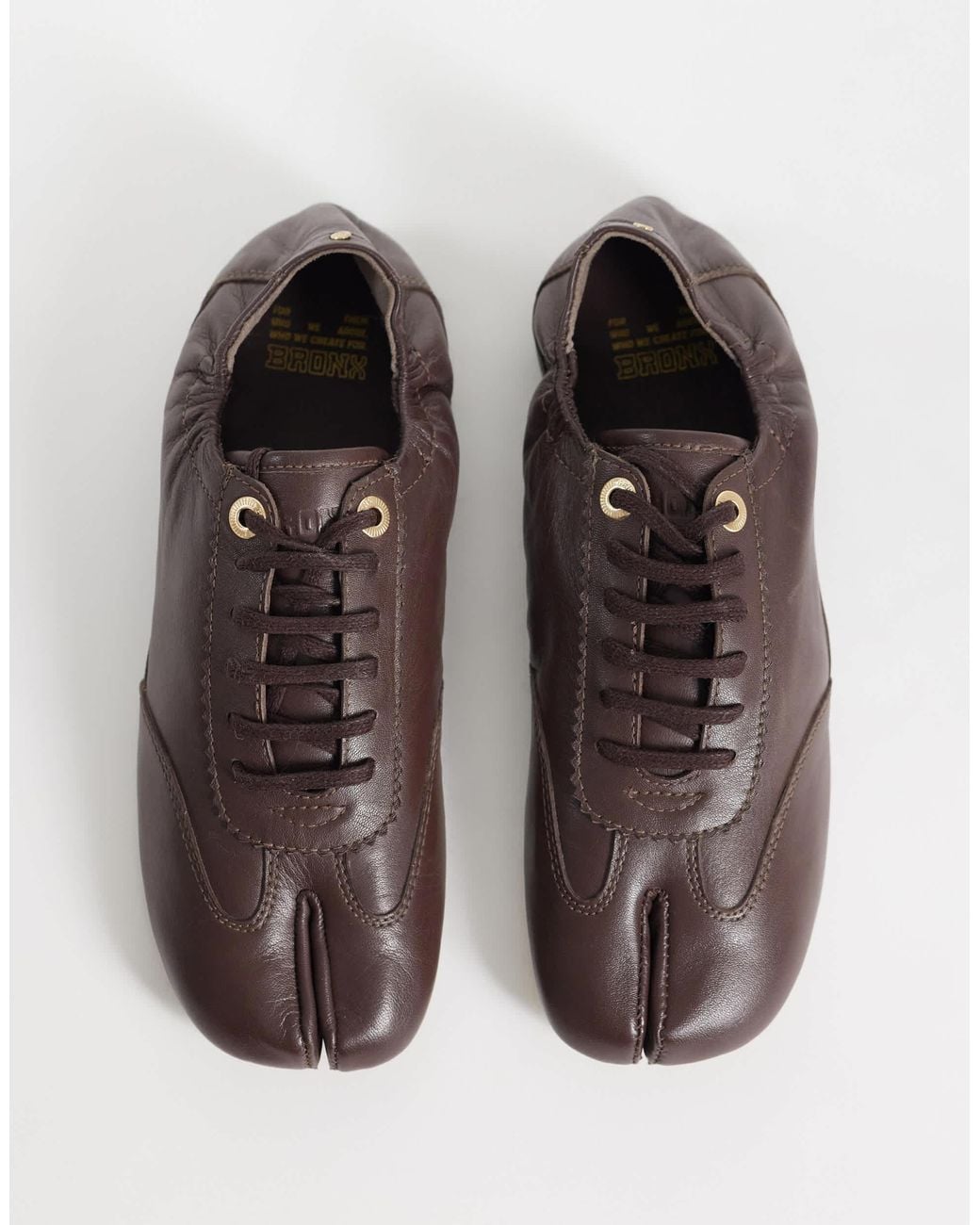 Bronx Brown Semm-ie Split Toe Trainers