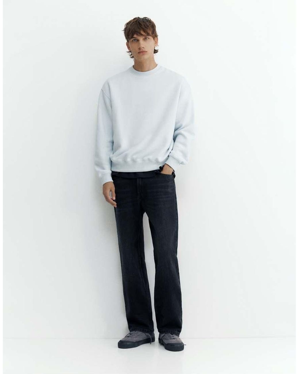 Pull&Bear White Relaxed Fit Sweatshirt for men