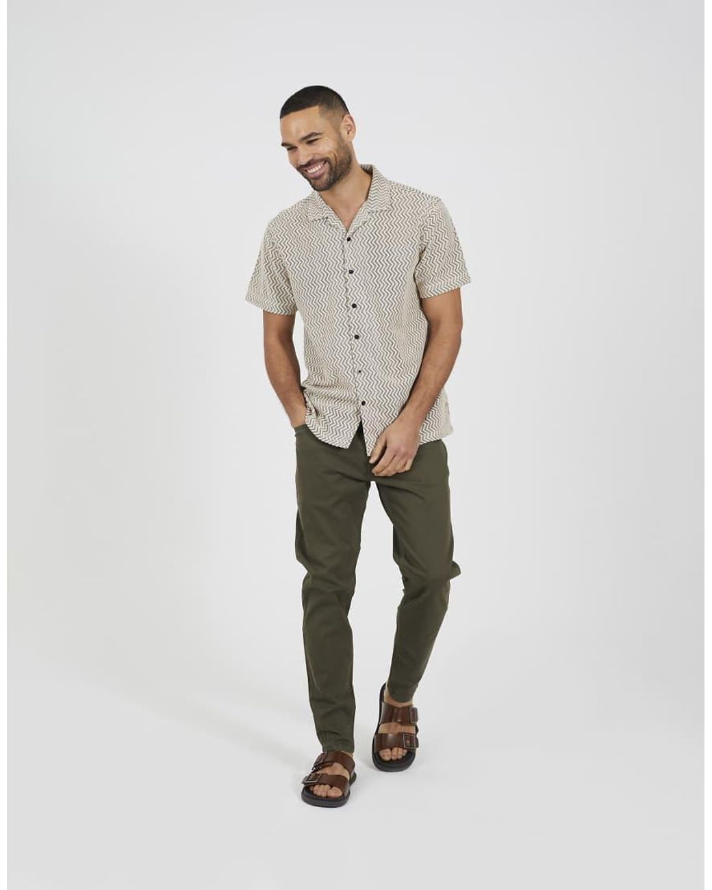 Brave Soul Green Cotton Twill Chino Trousers for men