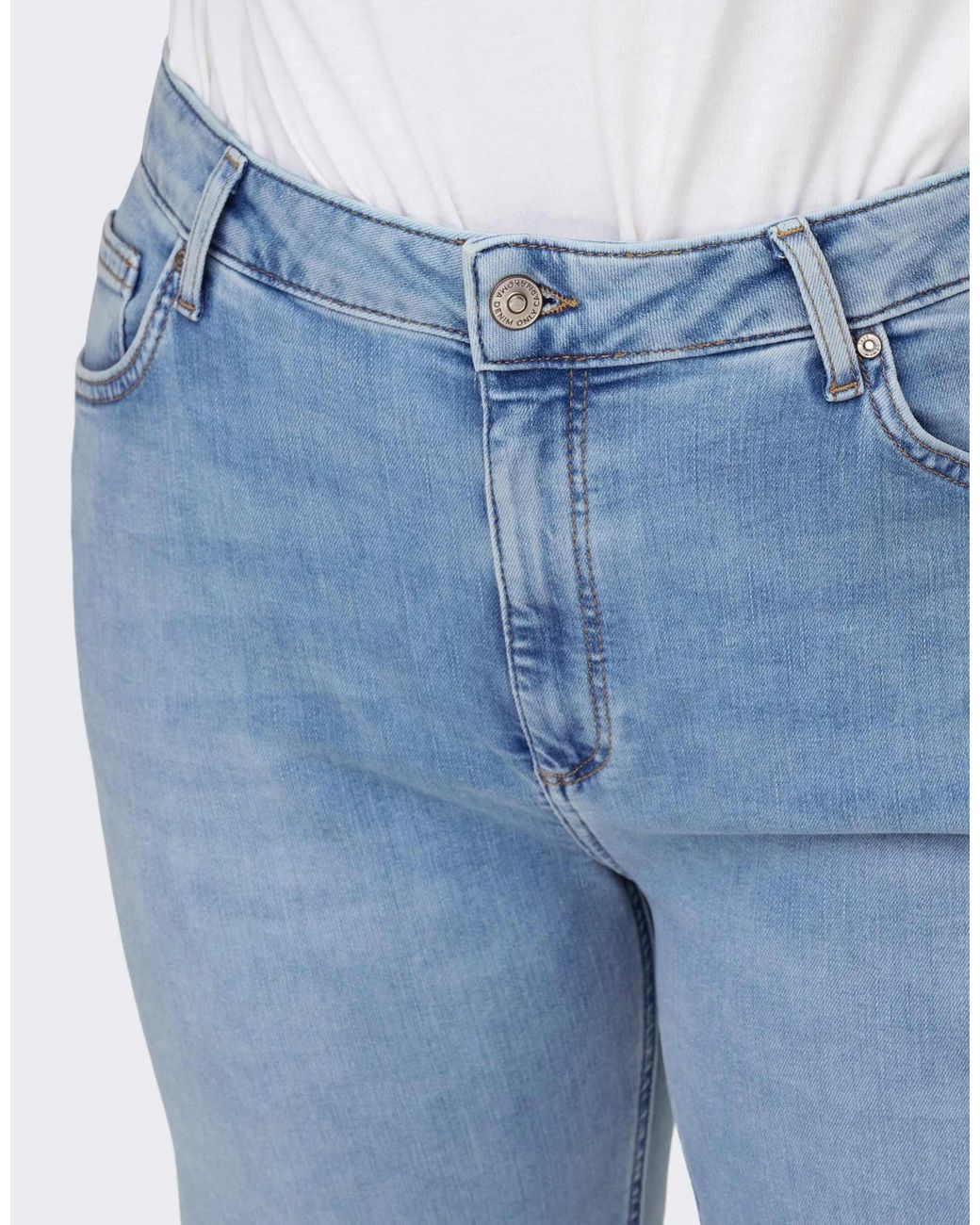 Jean ample - clair ONLY en coloris Blue