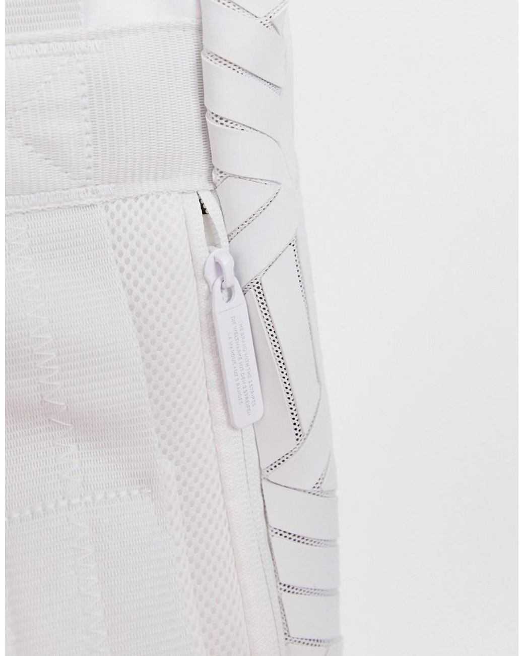 adidas Originals Rucksack mit geometrischem 3D Design und Roll-Umschlag in  Schwarz | Lyst DE