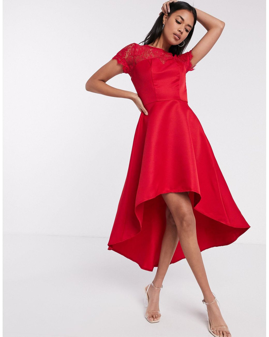 Robe avec détail en dentelle et jupe asymétrique Chi Chi London en coloris  Rouge | Lyst