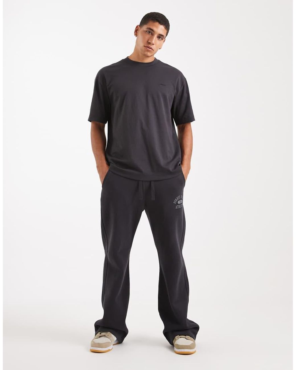Hollister Black Boxy Oversized Short Sleeve Logo Cooling T-shirt for men
