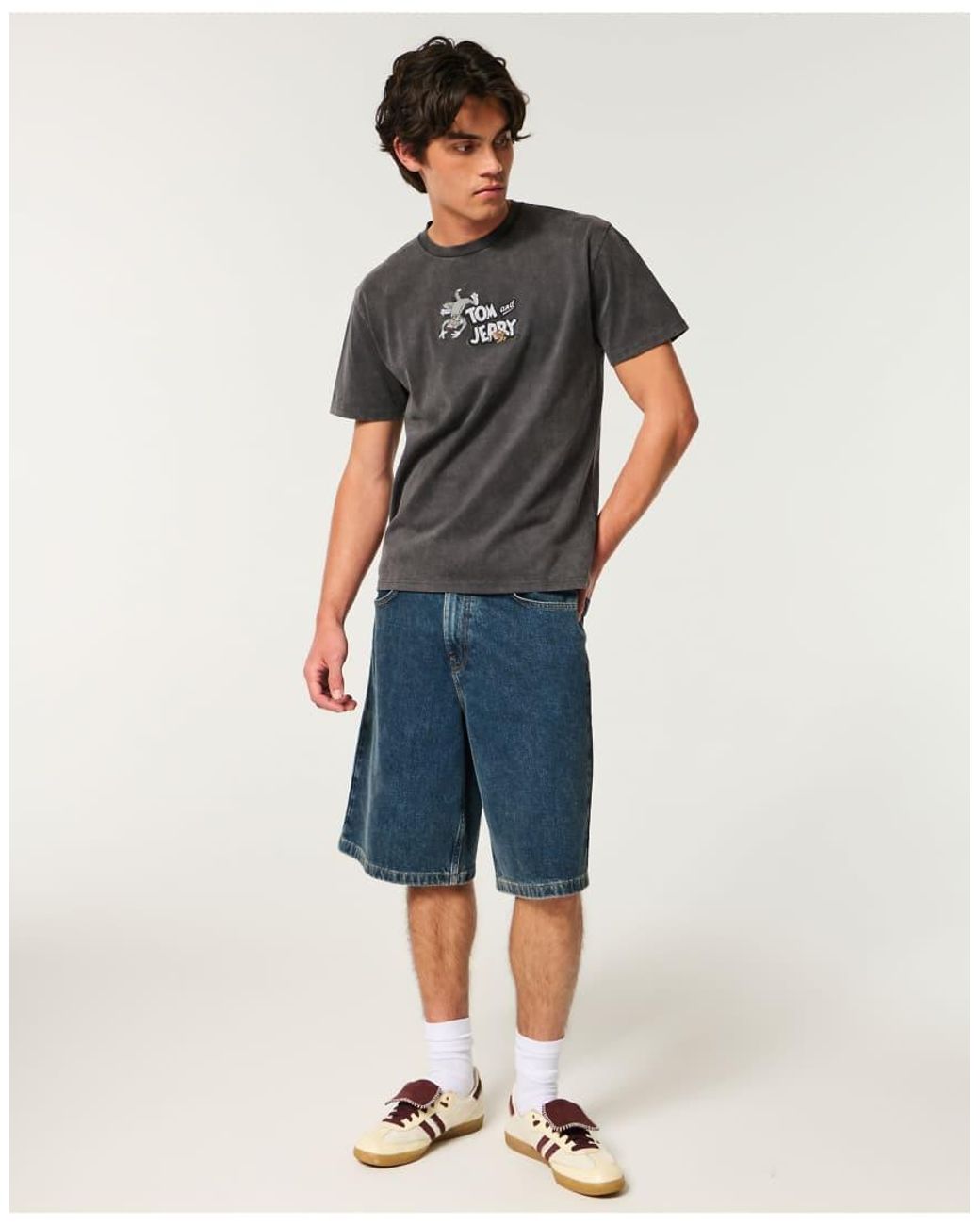 Hollister Gray Relaxed Tom And Jerry Graphic Tee for men