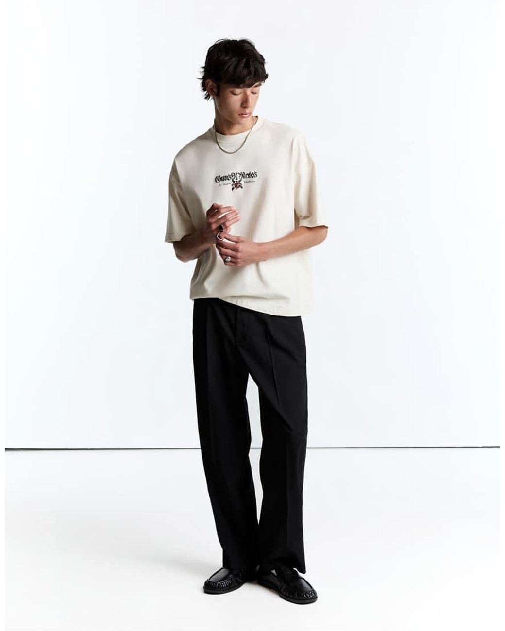 Pull&Bear White Guns N' Roses Relaxed Fit T-shirt for men